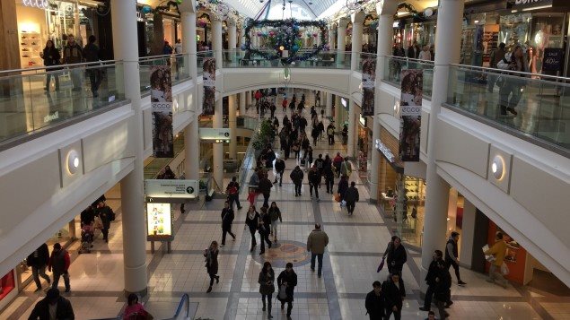 مركز التسوّق متروتاون في بورنابي في مقاطعة بريتيش كولومبيا