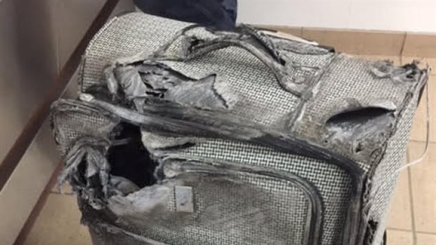 行李箱都这样了怎么会是正常磨损?
