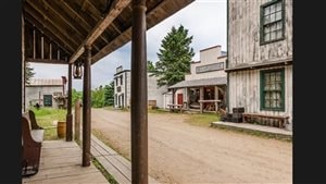 Canadiana Village’s main street, featuring the General Store on the right.