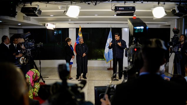 El presidente apareció en televisión, junto al titular de la OPEP.