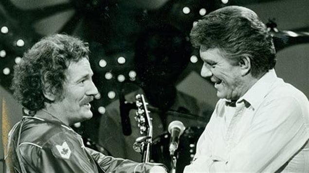 1981; Benefiting from Can-Con rules-Gordon Lightfoot on the Tommy Hunter Show. The show on CBC was an extremely popular Canadian music show that gave both established and up and coming artists a venue and exposure, even in the US where it was picked up in 1983 by the Nashville Network where it ran for about 10 years