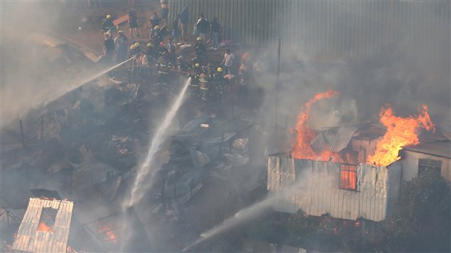 A principio de mes, un incendio similiar dio cuenta de varias viviendas en Valparaíso.
