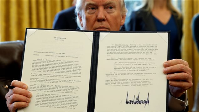 Donald Trump firmó este martes decretos para acelerar los proyectos de los oleoductos Keystone XL y Dakota Access 