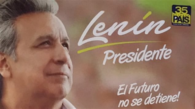 Afiche de publicidad del candidato vencedor a la presidencia de Ecuador, Lenín Moreno.