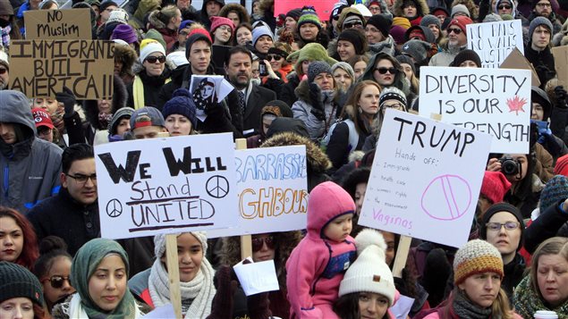 Thousands of people went to the U.S. embassy in Ottawa on January 30, 2017 to protest U.S. President Donald Trump’s edicts limiting travel to the United States.