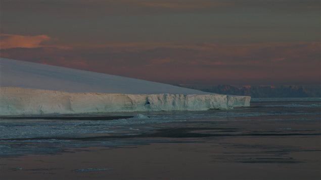 Research on the formation of ice sheets in Antarctica give scientists some clues about how global warming will change the earth’s climate.