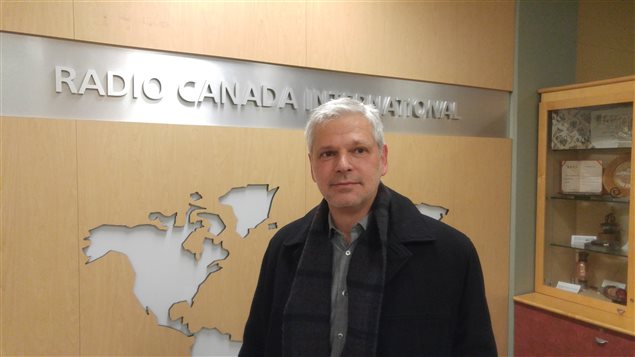 Victor Armony, sociólogo, profesor en el Departamento de Sociología de la Universidad de Quebec en Montreal, UQÀM, especialista en Inmigración,  Ciudadanía e Integración en Quebec.