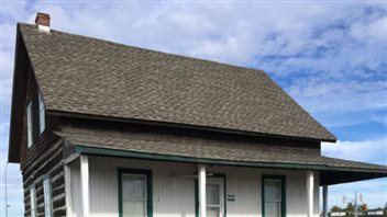 The fight for the future of the Dionne quintuplets' original home in North Bay (above) continues.