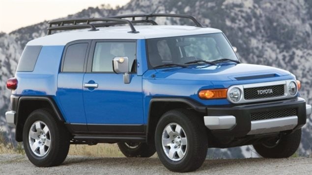 Toyota's FJ Cruiser赢得今年中型SUV保值冠军
