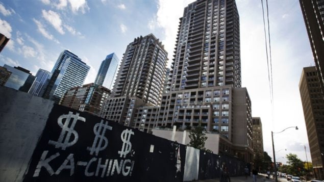  Both Toronto and Vancouver are seeing younger workers and professionals being squeezed out of the rental market and are having to move to other cities. Aaverage rent for a one-bedroom unit was up 7.2 percent to $1,777, while the average rent for a two-bedroom unit was up 7.9 per cent to $2,419.
