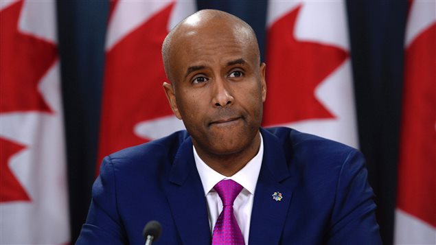 Ahmed Hussein, ministro de Inmigración de Canadá en conferencia de prensa el 21 de febrero 2017 en Ottawa. 
