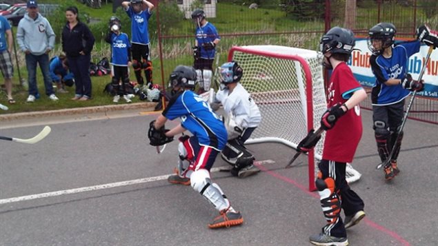 road-hockey-to-be-legalized-again-in-hamilton-ontario-rci-english