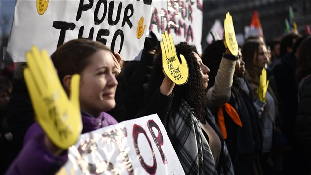La agresión policial contra el joven identificado como Théo ocasionó gran reacción en Francia.