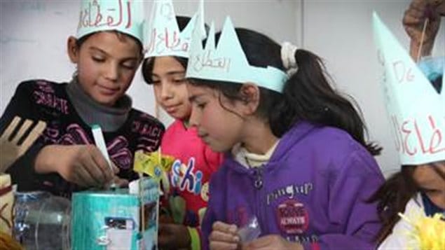 Niños del campo de refugiados Za’atari -situado en Jordania y donde están instalados alrededor de 80.000 refugiados- participaron en el Concurso Internacional de juguetes de Oxfam-Quebec. 