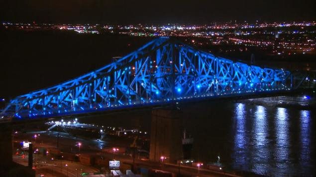 Puente Jacques Cartier durante la noche del miércoles 8 de marzo 2017.