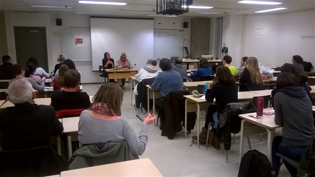 Luis Fernando Arias durante una de sus conferencias en la Universidad de Quebec en Montreal, UQÀM.