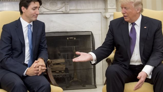 Le premier ministre Justin Trudeau aux côtés du président américain Donald Trump lors de sa visite à la Maison-Blanche en février dernier.PHOTO SAUL LOEB, AFP