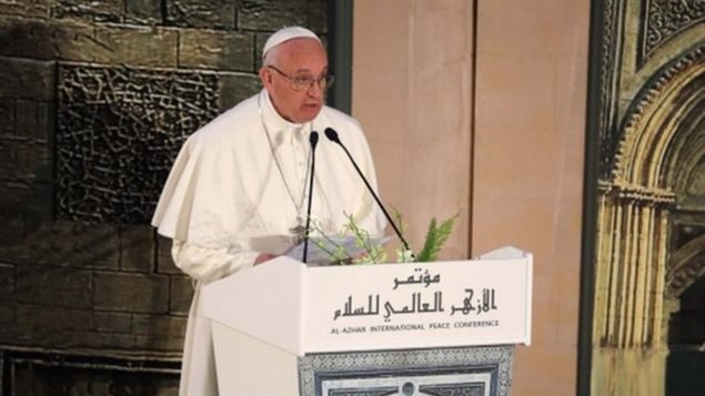 البابا فرنسيس على منبر مؤتمر الأزهر