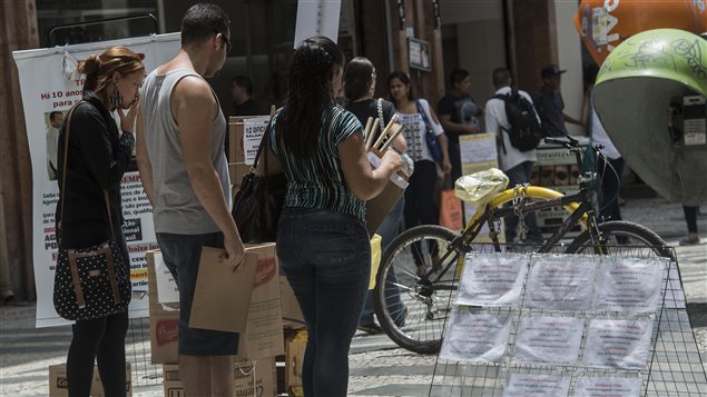 Personas a la búsqueda de empleo en Sao Paulo, Brasil. 