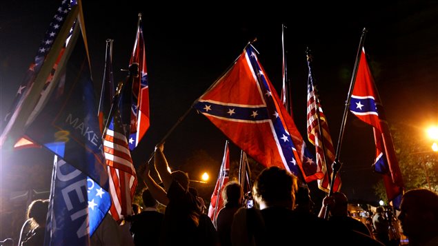 Manifestantes supremacistas blancos en Estados Unidos.