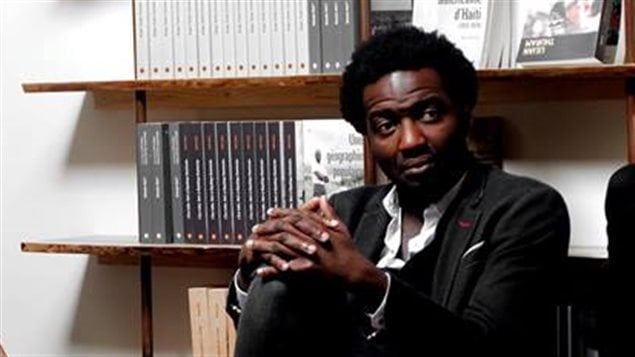 El autor camerunés Marc Alexandre Oho Bambe