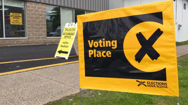 Los puestos de votación están abiertos en Nueva Escocia.