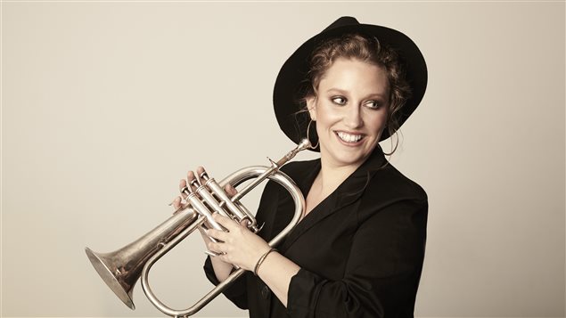 Rachel Therrien, trompetistas y compositora quebequense. 