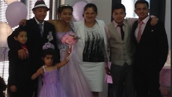 Jilmar Picón Pineda con su esposa y sus cinco hijos
