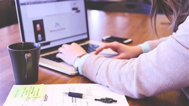 It is difficult to tell what internet sources of information are trustworthy, say doctors.