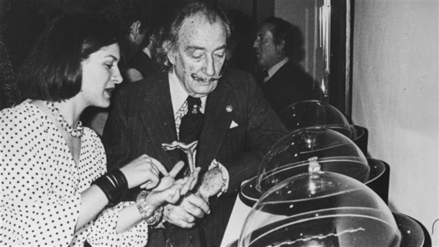Salvador Dalí y Paloma Picasso el 29 de mayo 1974 en Barcelona.