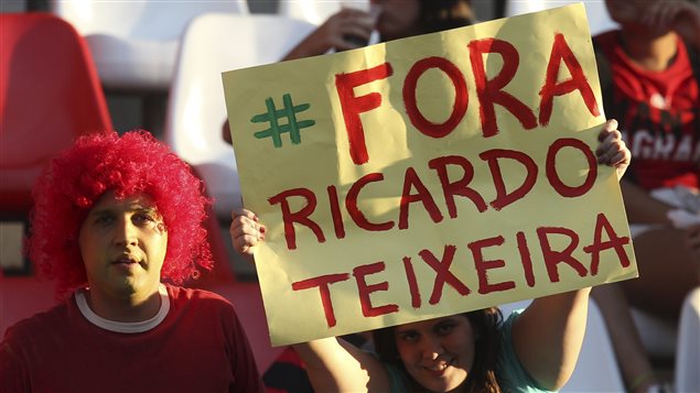 Ya en otros momentos, fanáticos del fútbol habían pedido su renuncia.