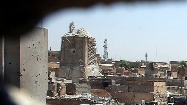 El alminar inclinado al-Hadba fue destruido durante los combates.