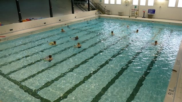 Cornwall Mayor Leslie O’Shaughnessy says city councillors will, at a closed-door meeting Monday night, discuss a policy that prohibits women and girls 10 and older from being topless in municipal pools. 