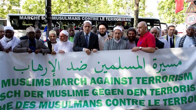 انطلاق "مسيرة المسلمين ضد الإرهاب" من جادة الشانزليزيه في باريس يوم السبت 8 تموز (يوليو) الجاري.
