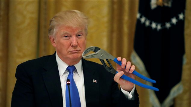 Trump presidente: muchos gestos, pero pocos resultados.
