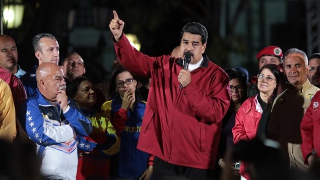 Maduro habló de un triunfo ejemplar y agradeció a sus partidarios por su apoyo.
