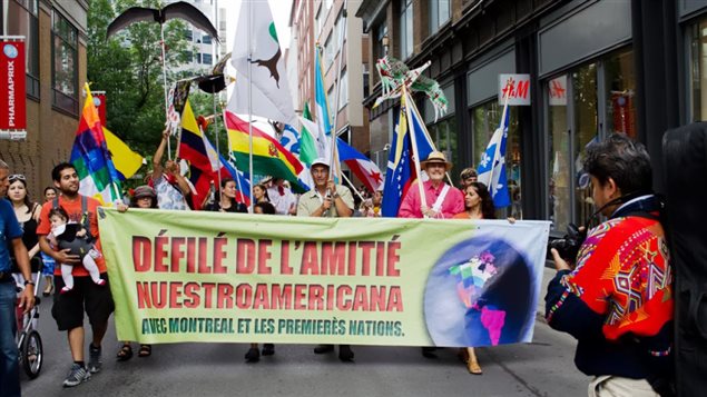 El espectáculo recorre el centro de la ciudad de Montreal.