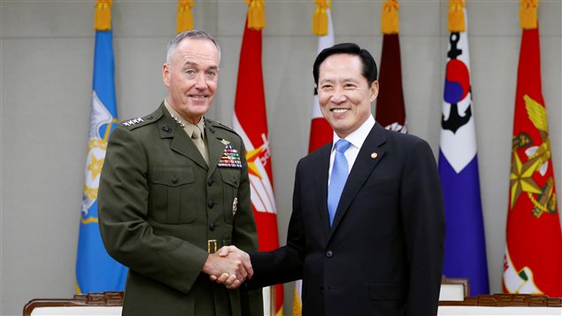 Dunford se reunió con el ministro de Defensa surcoreano, Song Young-moo.