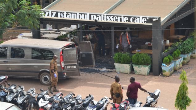 En tout, 18 personnes sont mortes lors de l’attaque contre un restaurant turc de Ouagadougou, la capitale du Burkina Faso.