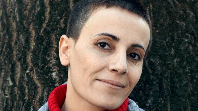 الناشطة السلمية السورية فدوى سليمان في صورة مأخوذة في باريس في 26 آذار (مارس) 2012.