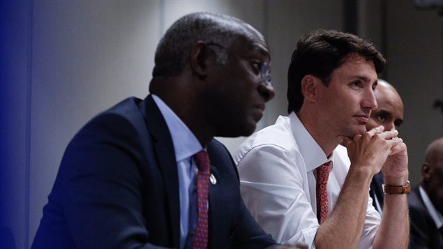 Le premier ministre du Canada, Justin Trudeau, ainsi que des ministres fédéraux, dont Marc et le député fédéral Emmanuel Dubourg à Montréal