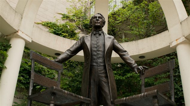  Wilfid Laurier University in Ontario recently removed a statue to Canada’s founder Sir John A Macdonal