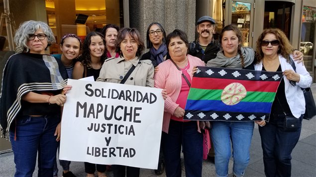 Miembros del Comité de apoyo al pueblo mapuche en Montreal 