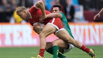 Rugby rules are strick about how and where to tackle and the lack of equipment makes players less likely to deliver a cheap shot to bring a player down.