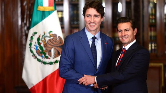 Le premier ministre Justin Trudeau et son homologue mexicain Enrique Peña Nieto.PHOTO SEAN KILPATRICK, LA PRESSE CANADIENNE