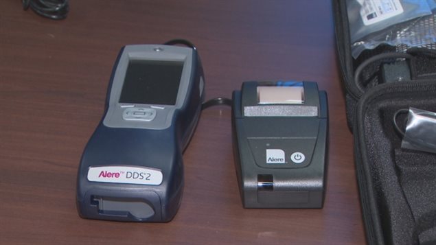 警察正在试用的一种体内大麻浓度唾液检测器