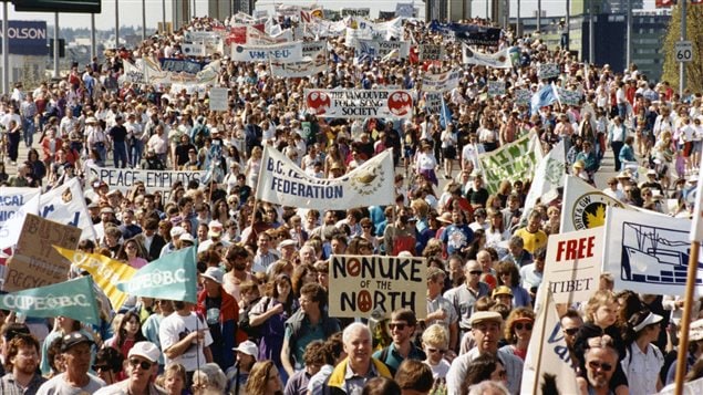 Manifestación por la paz en Burrad Bridge para que se ponga termino a la guerra en el Golfo Pérsico en 1991. 