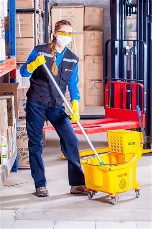 Stronger labelling rules would help people determine how careful they should be with cleaning products.