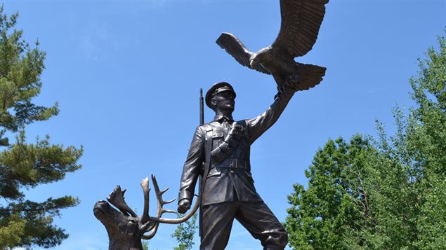 The Fauvelle statue to celebrated WWI aboriginal soldier Francis Pegahmagabow at Parry Sound Ontario.