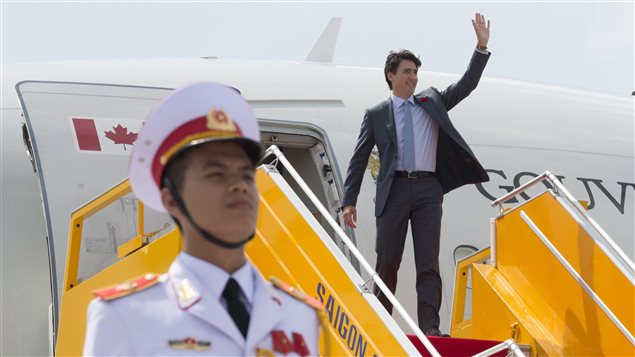El primer ministro de Canadá, Justin Trudeau a su llegada a Dà Nang, este viernes para la reunión cumbre de la APEC.